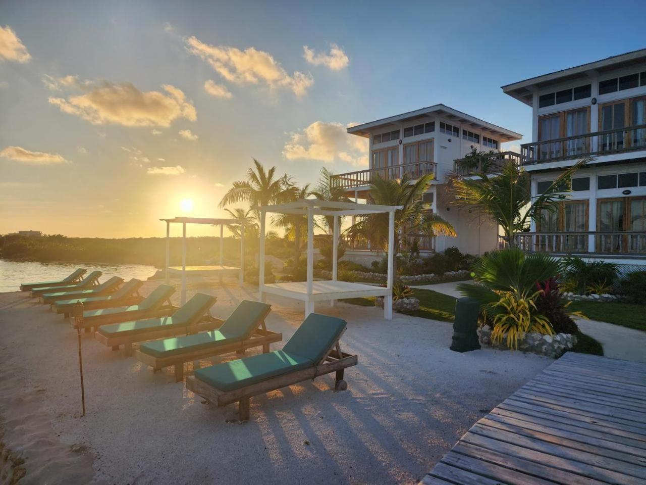 Aruna Resort & Villas San Pedro  Esterno foto