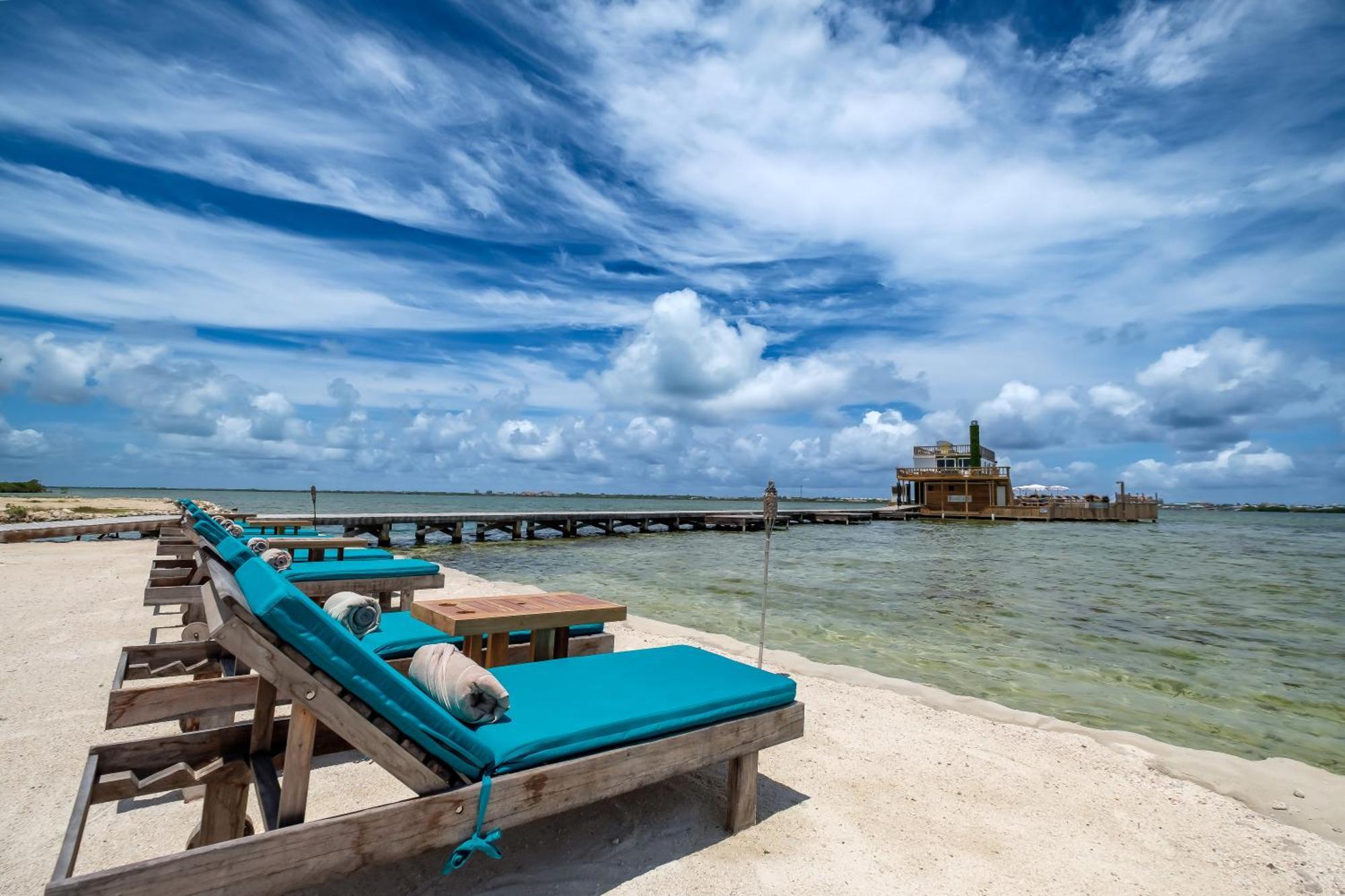 Aruna Resort & Villas San Pedro  Esterno foto